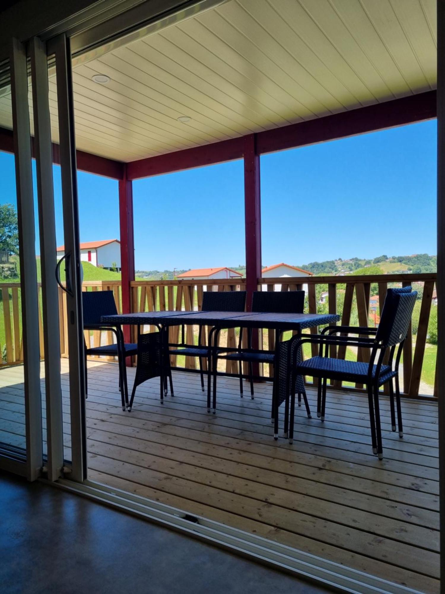 Etxean, De 1 A 6 Personnes Avec Barbecue, Parking Et Piscine *